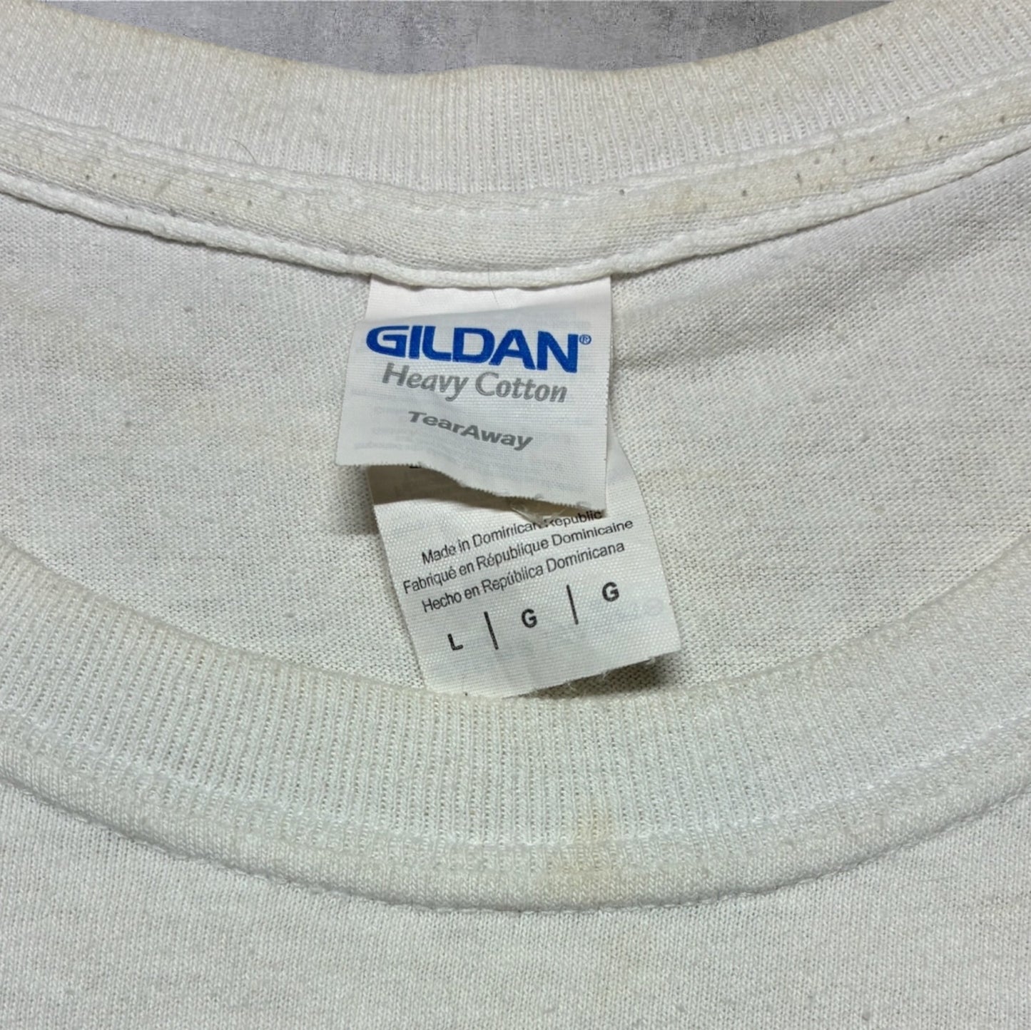 Keith Haring "Best Buddies" アートT ギルダン L ホワイト a-u-2505-055