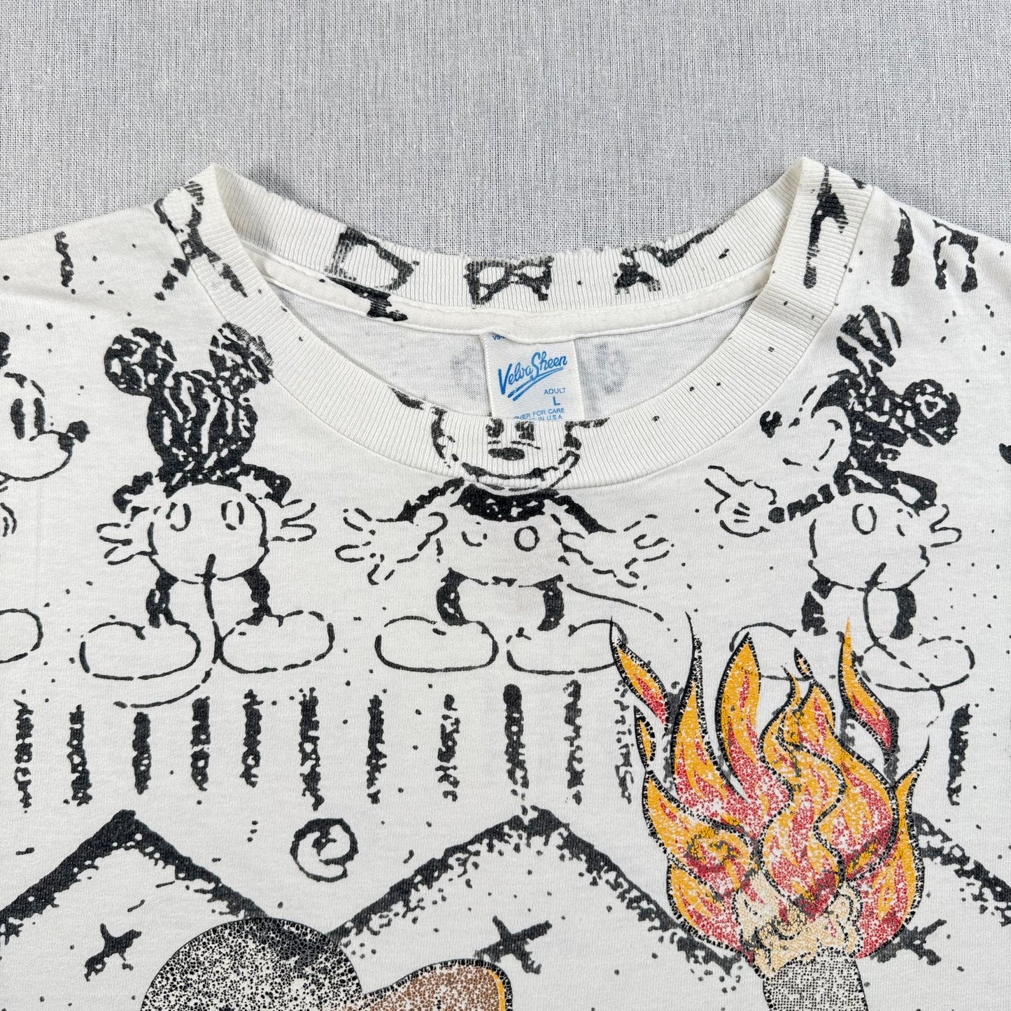80 90s USA製 ミッキー ディズニー Tシャツ 壁画 VELVA SHEEN mickey disney 総柄 L d-t-2505-007