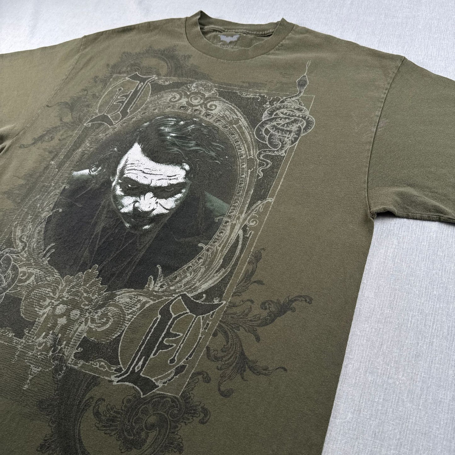 00s ジョーカー JOKER Tシャツ カーキ 映画T XL m-x-2505-015