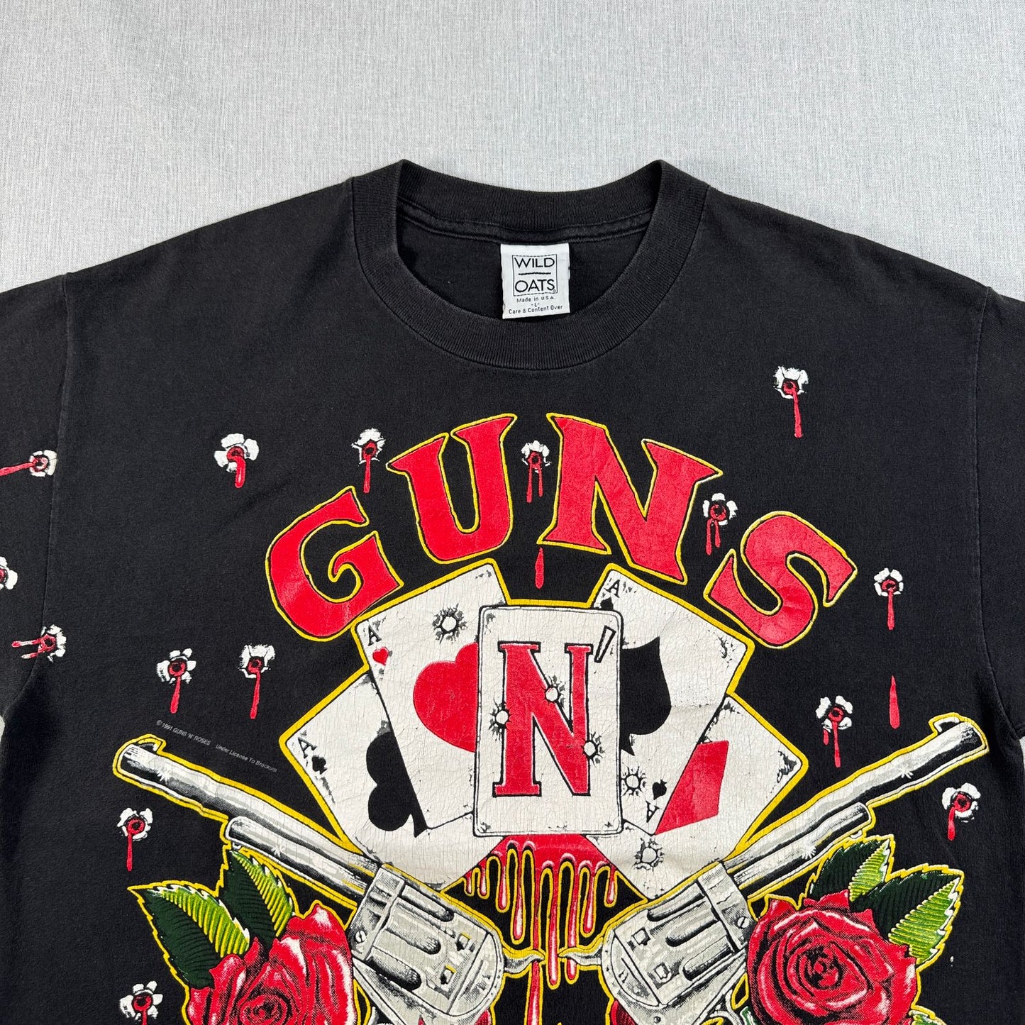 90s ガンズアンドローゼス 銃弾 Tシャツ 総柄 USA製 L バンT 黒 L USA WILD OATS ワイルドオーツ Guns N' Roses 音楽 ロック トランプ 拳銃 銃痕 1991 ガンズ 2603-0002