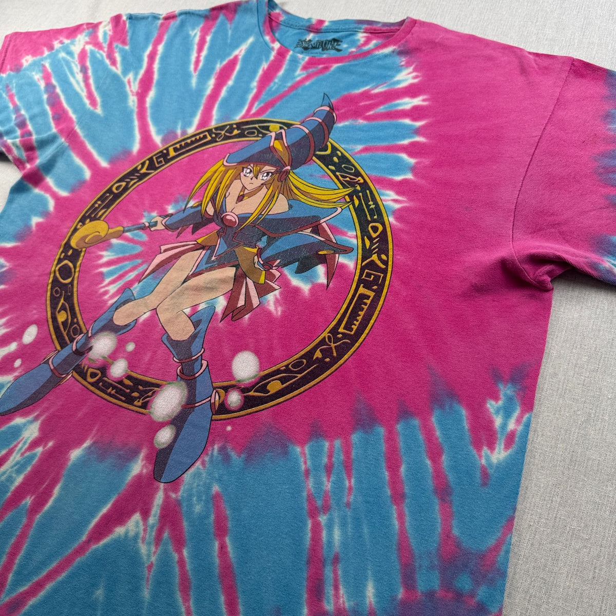 00s 遊戯王 ブラックマジシャンガール タイダイ 海外限定 Tシャツ XL ブラマジガール 2603-0178