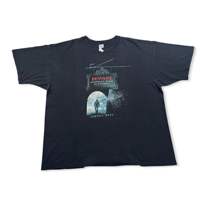 00s 映画T スウィーニー トッド ジョニーデップ Sweeney Todd Johnny Depp BEWARE 2XL フリート街の悪魔の理髪師 ムービー ティムバートン監督 ホラー シザーハンズ 2603-0179