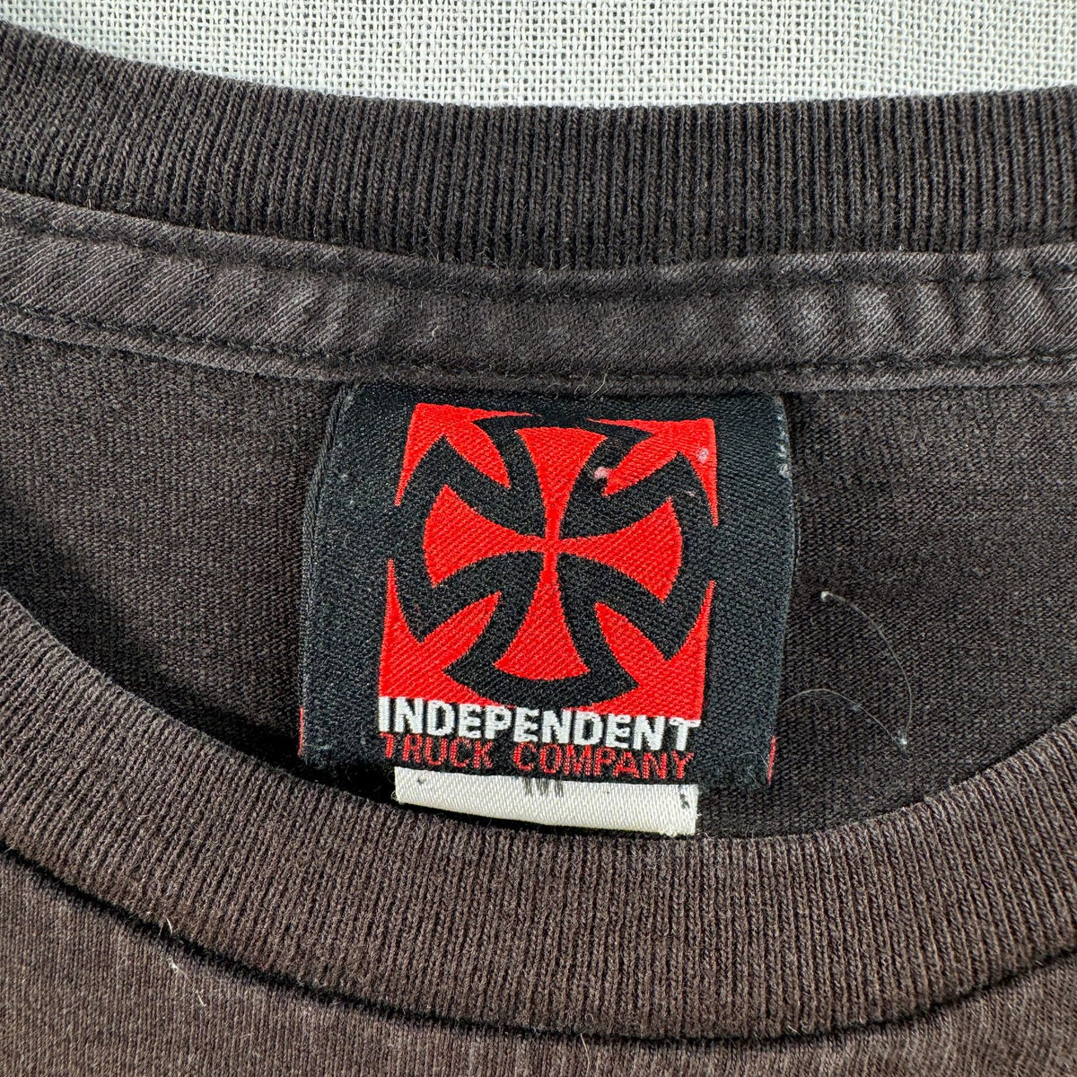 00s INDEPENDENT アイアンクロス インディペンデント Tシャツ オールドスケート スケボー 黒 M 2603-0199