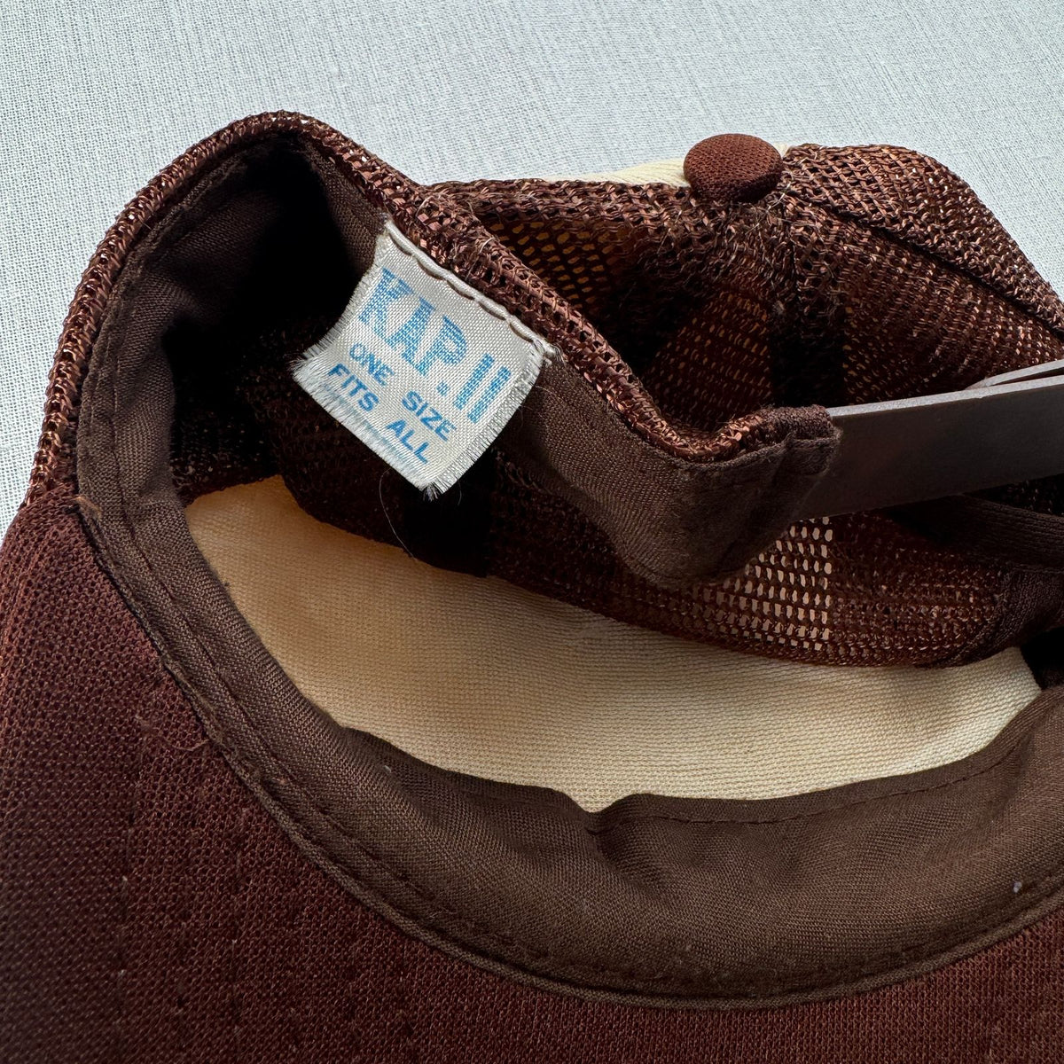 メッシュキャップ ブラウン MOORETON KAP.II 帽子 スナップバック 2603-0320