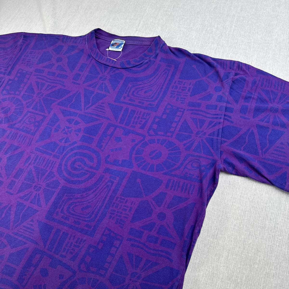 90s USA製 NIKE ナイキ 総柄 AOP アーバンジャングルジム 紫 アートT M Tシャツ stussy 2603-0264