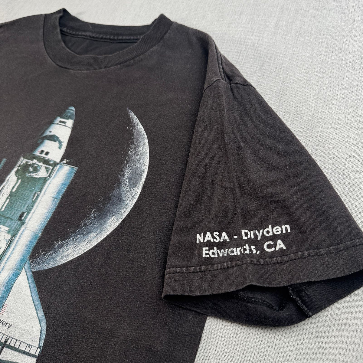 00s NASA ロケット スペース 宇宙 Tシャツ shuttle Discovery黒 スペースシャトル 2603-0306