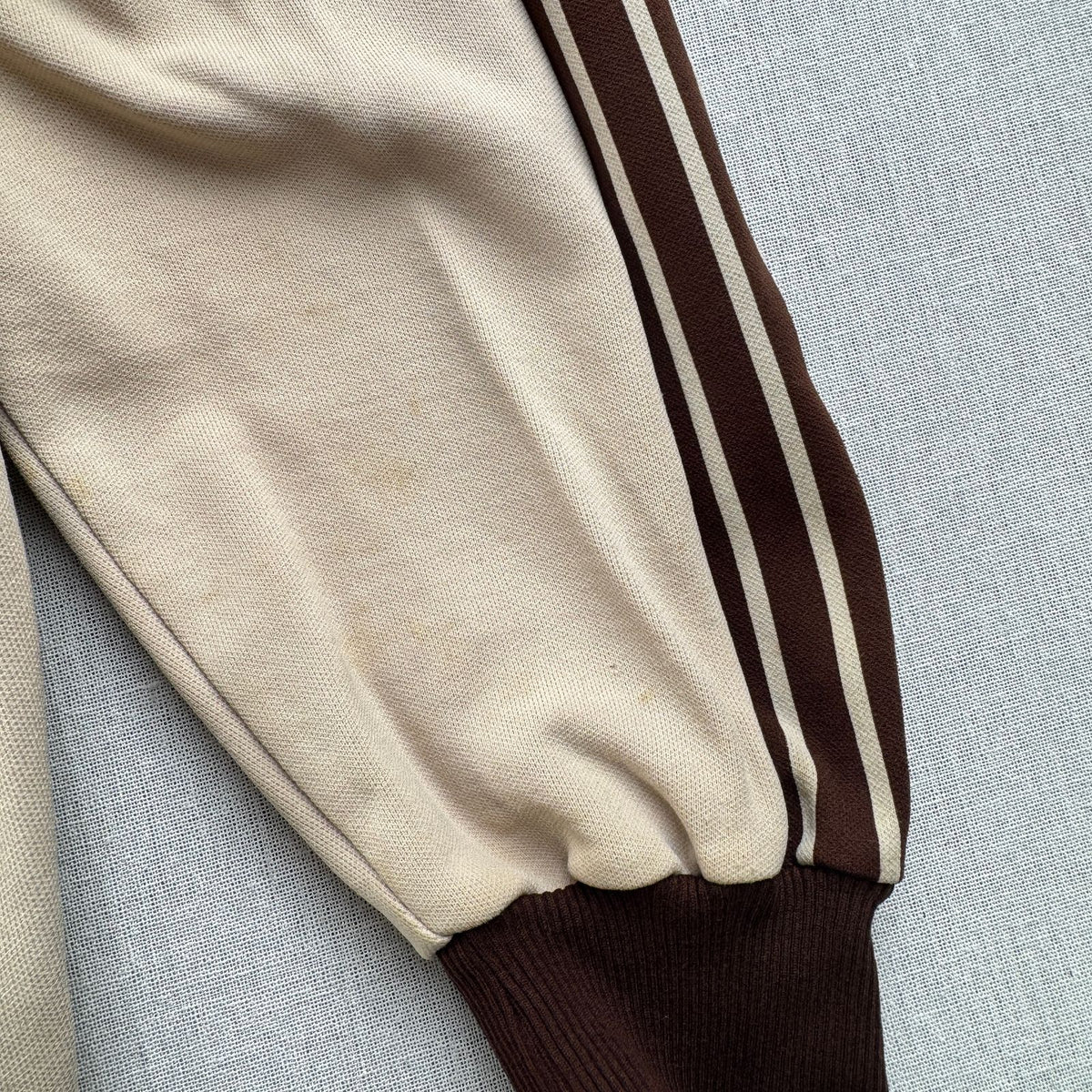70s adidas アディダス トラックジャケット ベージュ 4号 ジャージ デサント製 西ドイツ 2604-0012