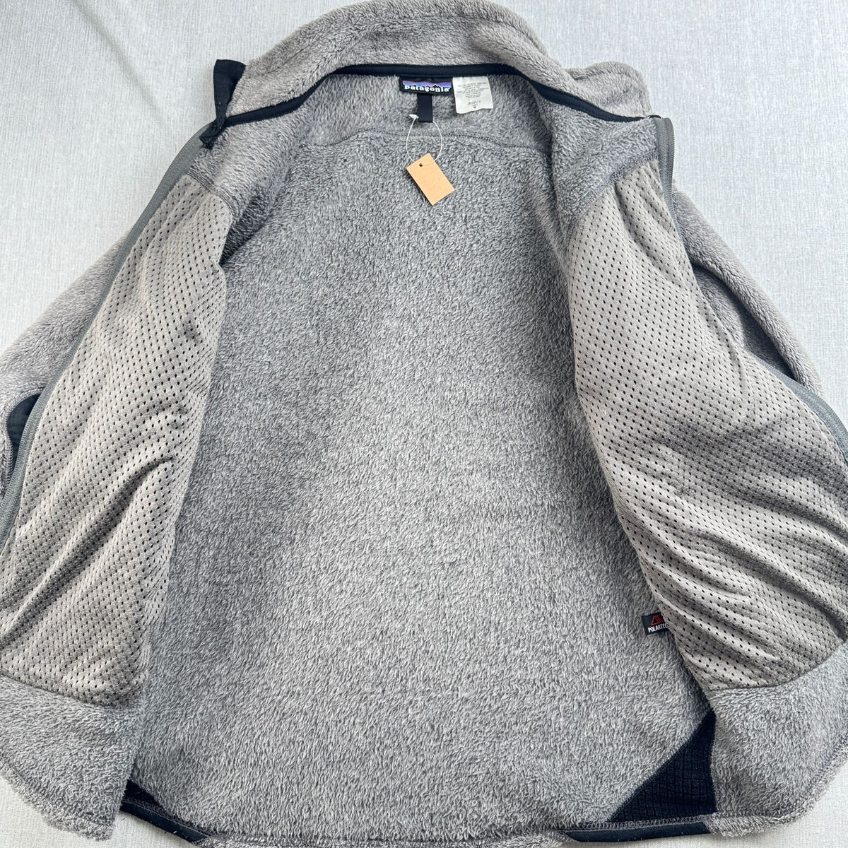 廃盤 00s パタゴニア R2 ジャケット USA製 フリース M 黒 グレー ポーラテック レギュレーター patagonia 2604-0258