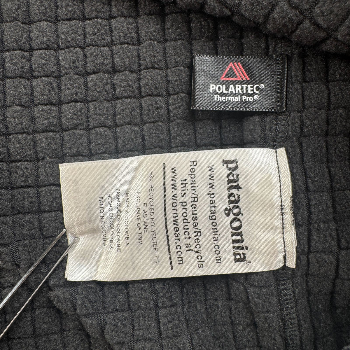 美品 Patagonia パタゴニア R1 グリッドフリース Polartec ポーラテック ハーフジップ プルオーバー 黒 ブラック 企業 L 2605-00270