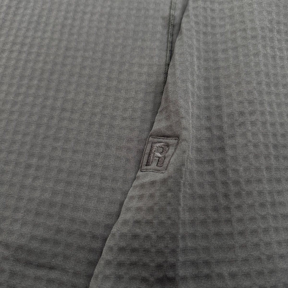 美品 Patagonia パタゴニア R1 グリッドフリース Polartec ポーラテック ハーフジップ プルオーバー 黒 ブラック 企業 L 2605-00270