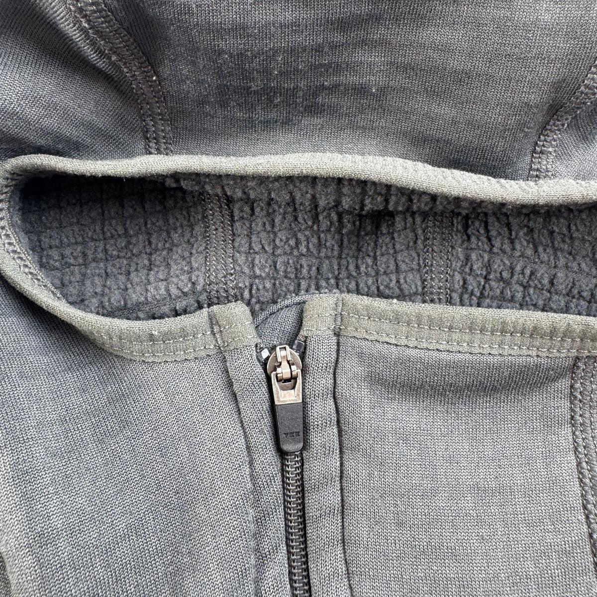 Patagonia パタゴニア R1 レギュレーター フーディ Polartec ポーラテック ハーフジップ プルオーバー パーカー フード グレー XS 2011年製 2605-00306