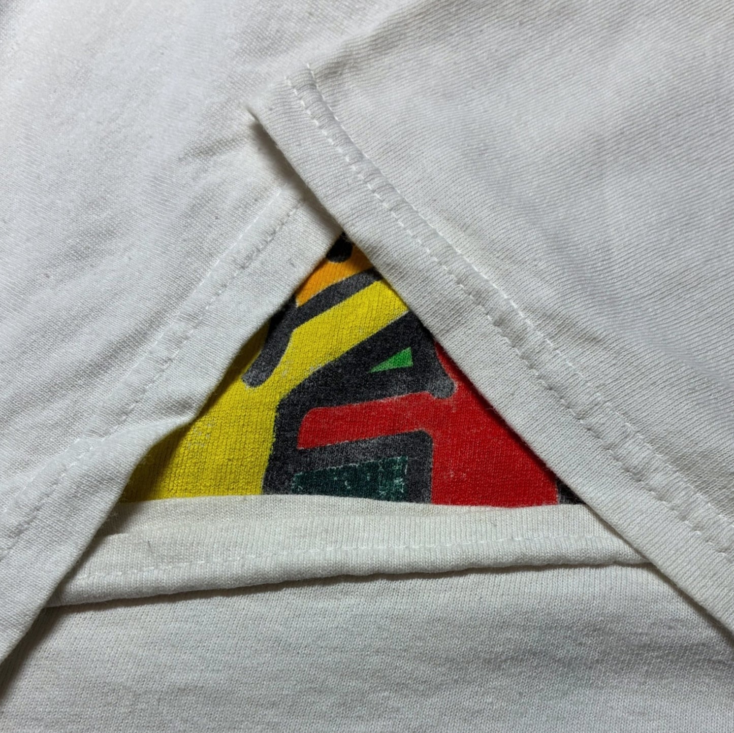 Keith Haring "Best Buddies" アートT ギルダン L ホワイト a-u-2505-055