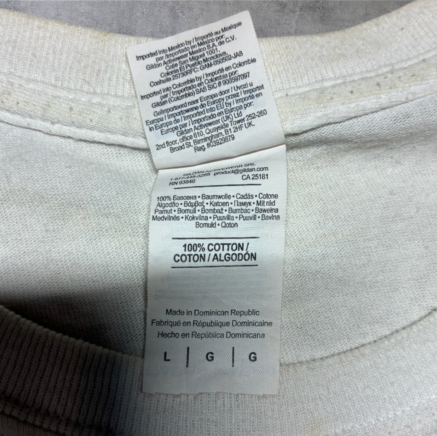 Keith Haring "Best Buddies" アートT ギルダン L ホワイト a-u-2505-055