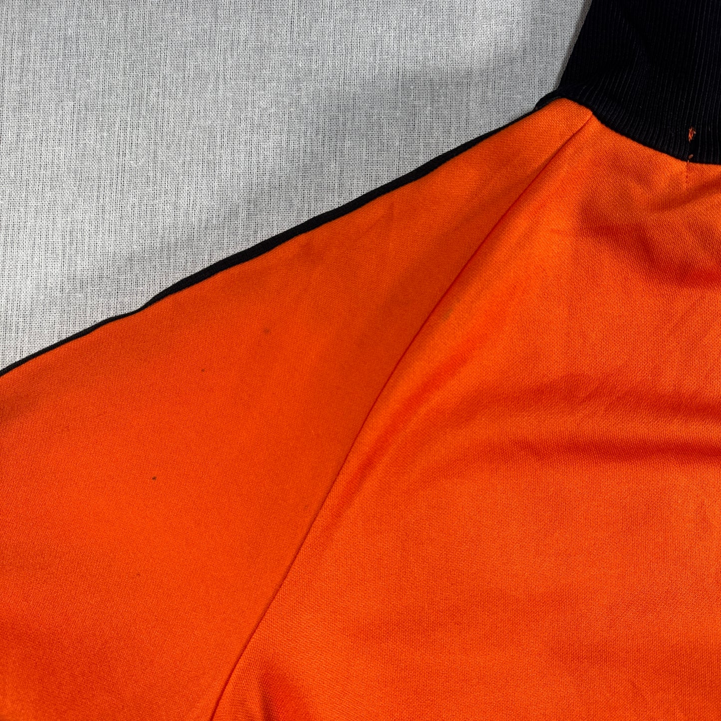 80s adidas トラックジャケット オレンジ デサント製  2号 ad-u-2505-068