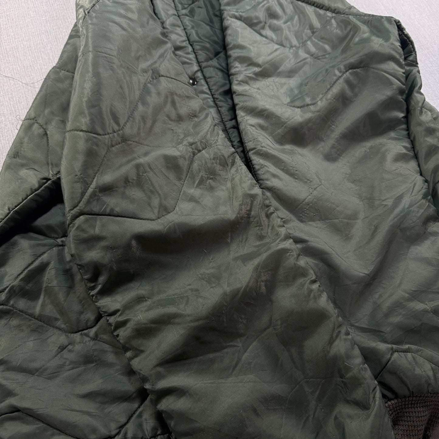 USAF CWU 9P キルティング ライナー ミリタリー ジャケット 米軍 ja-u-2505-027