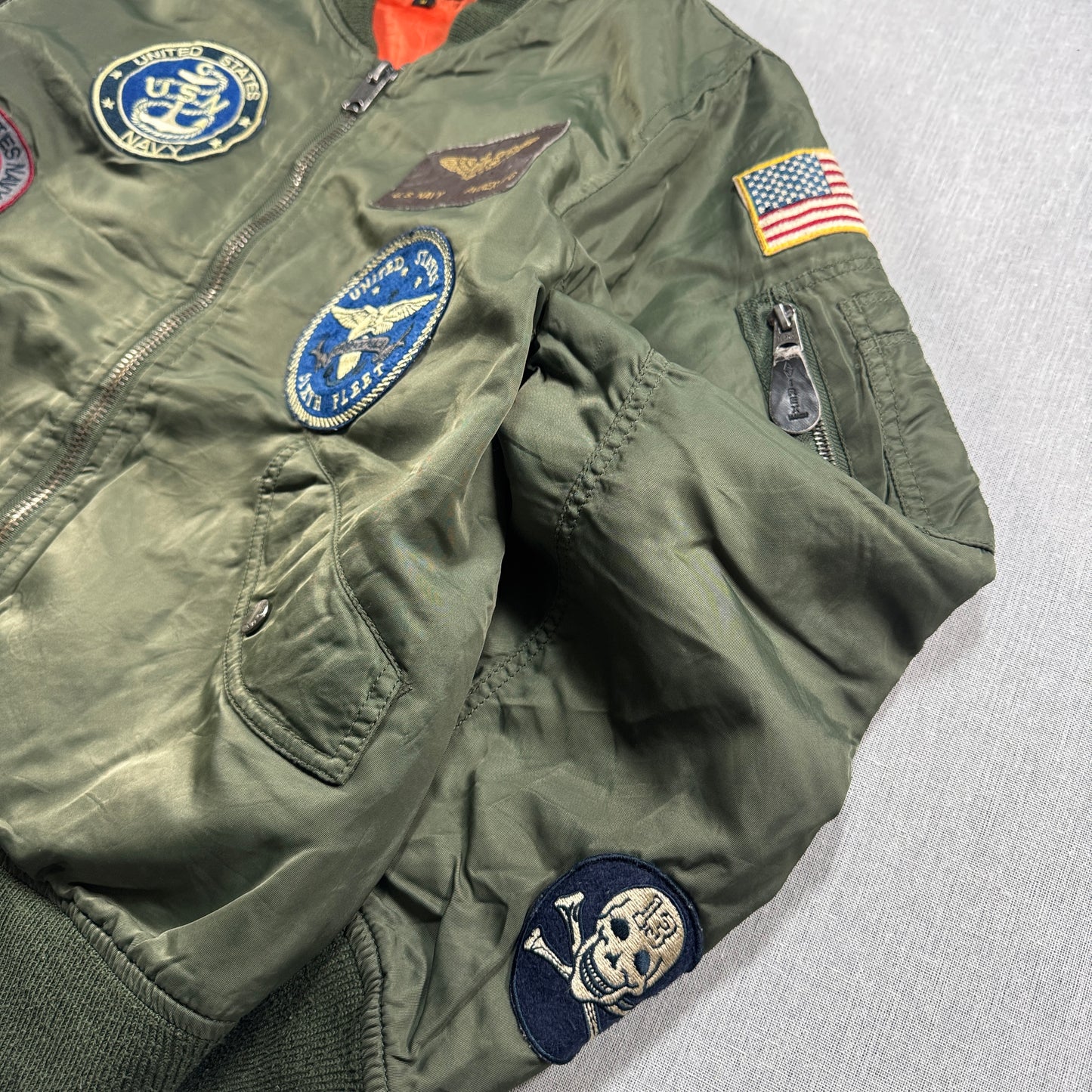 AVIREX MA-1 flight jacket 虎 ワッペン 刺繍　M ja-u-2505-053