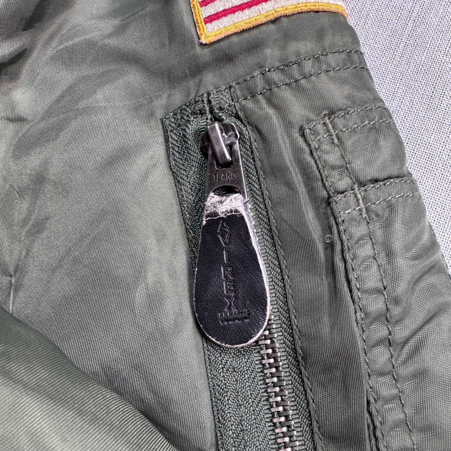 AVIREX MA-1 flight jacket 虎 ワッペン 刺繍　M ja-u-2505-053