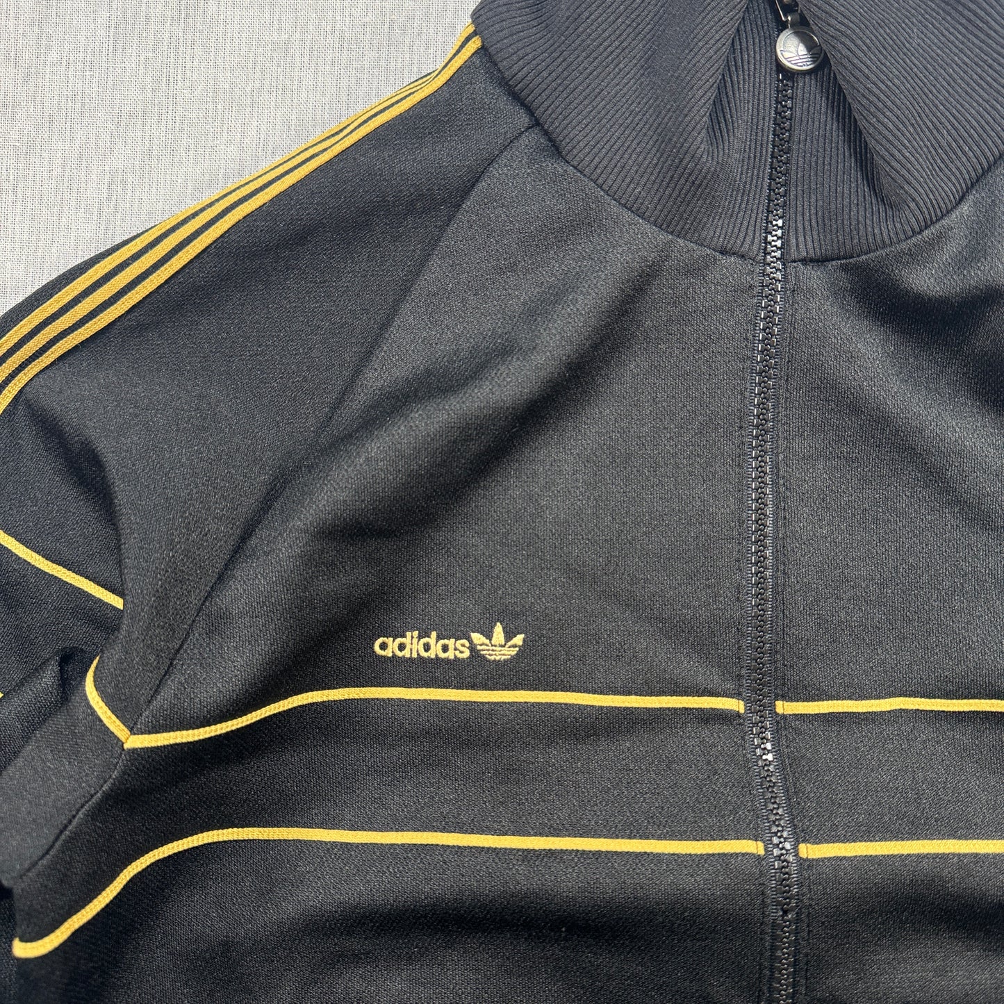 70s アディダス adidas トラックジャケット 黒 ゴールド  S ad-u-2505-062