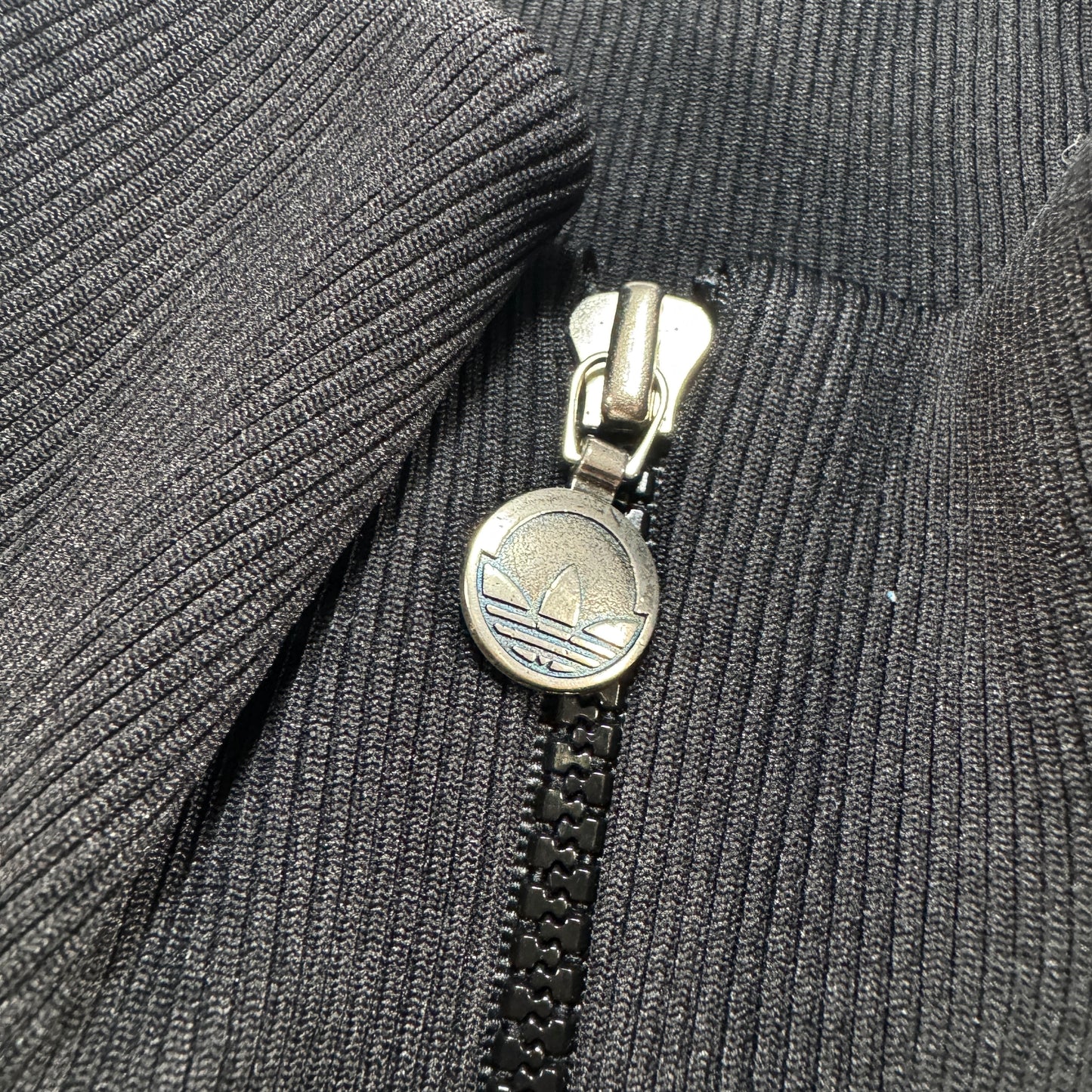 70s アディダス adidas トラックジャケット 黒 ゴールド  S ad-u-2505-062