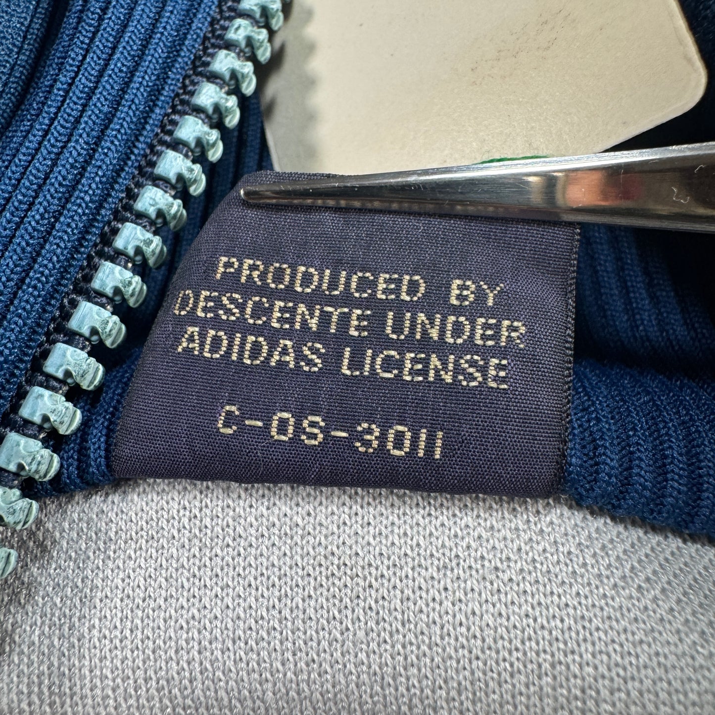 80s アディダス トラックジャケット club adidas デサント製 グレー ネイビー ad-u-2505-044