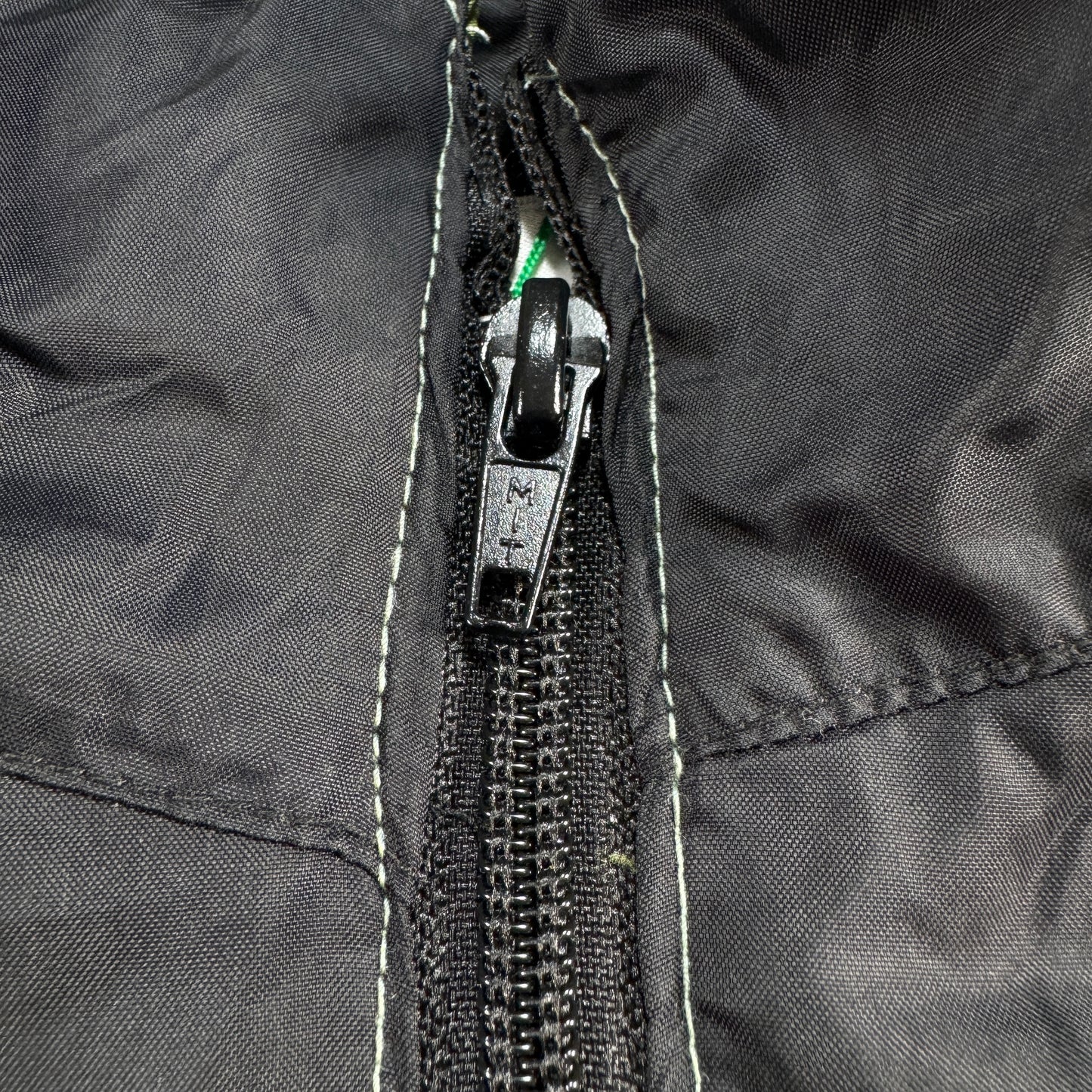 90s ナイキ NIKE ナイロンジャケット 銀タグ グリーン 大きめ ja-u-2505-048