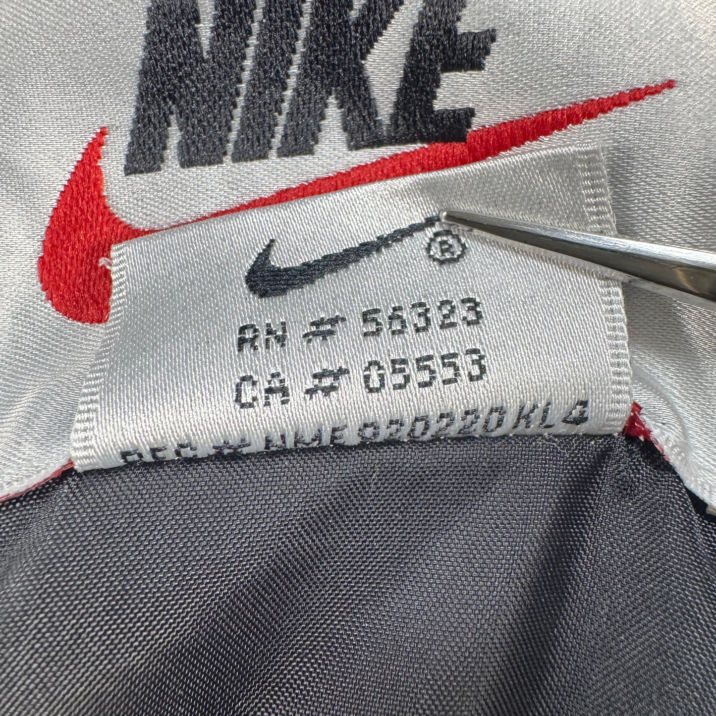 90s ナイキ NIKE ナイロンジャケット 銀タグ グリーン 大きめ ja-u-2505-048