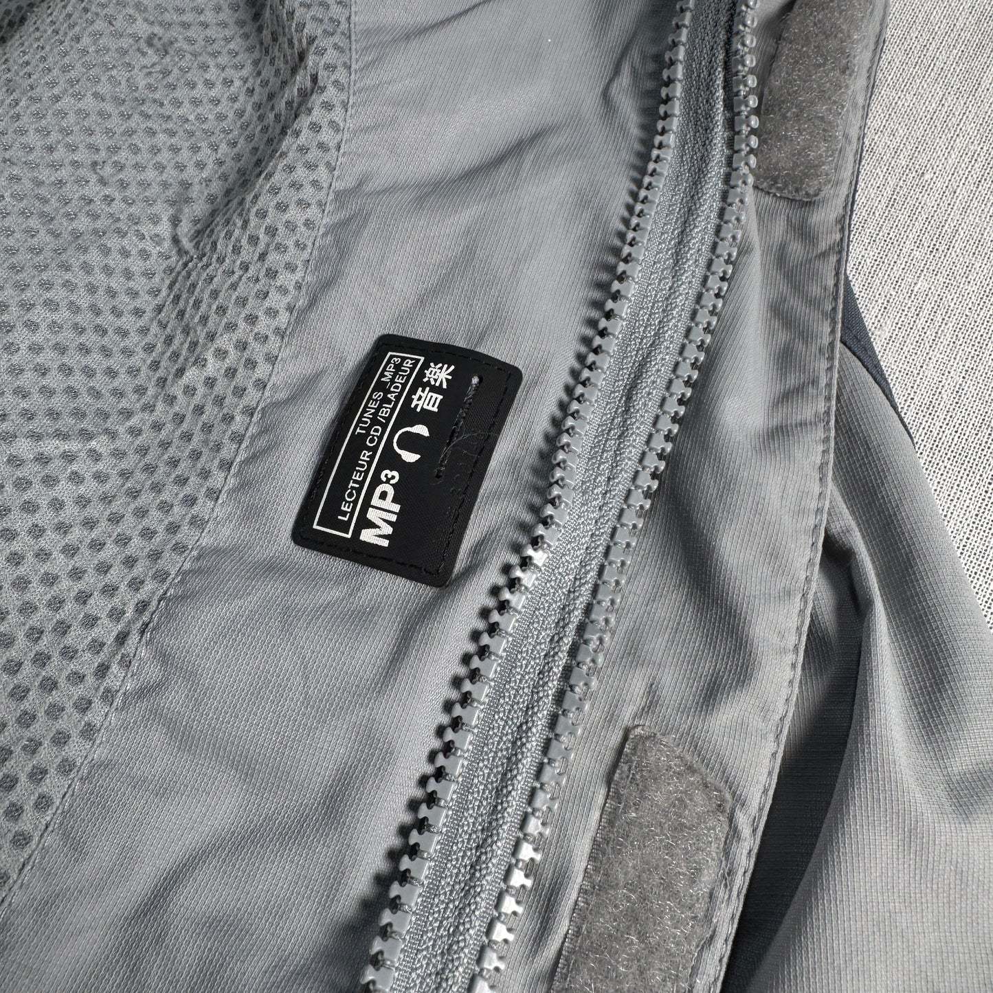 00s ナイキ NIKE ACG マウンテンパーカー グレー Y2K L ja-2603-043