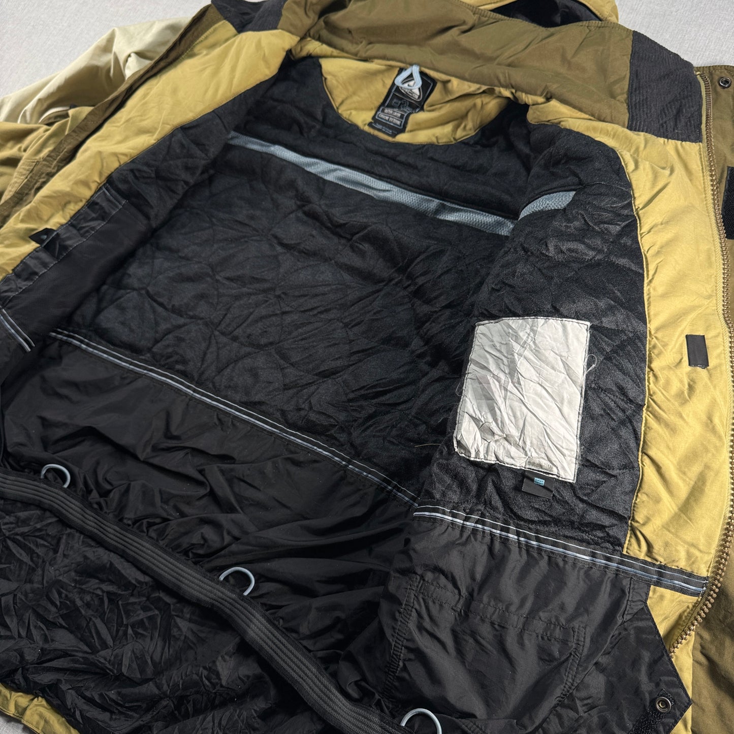 90s Nike ナイキ ACG テック ナイロンジャケット ベージュ L ja-2603-033