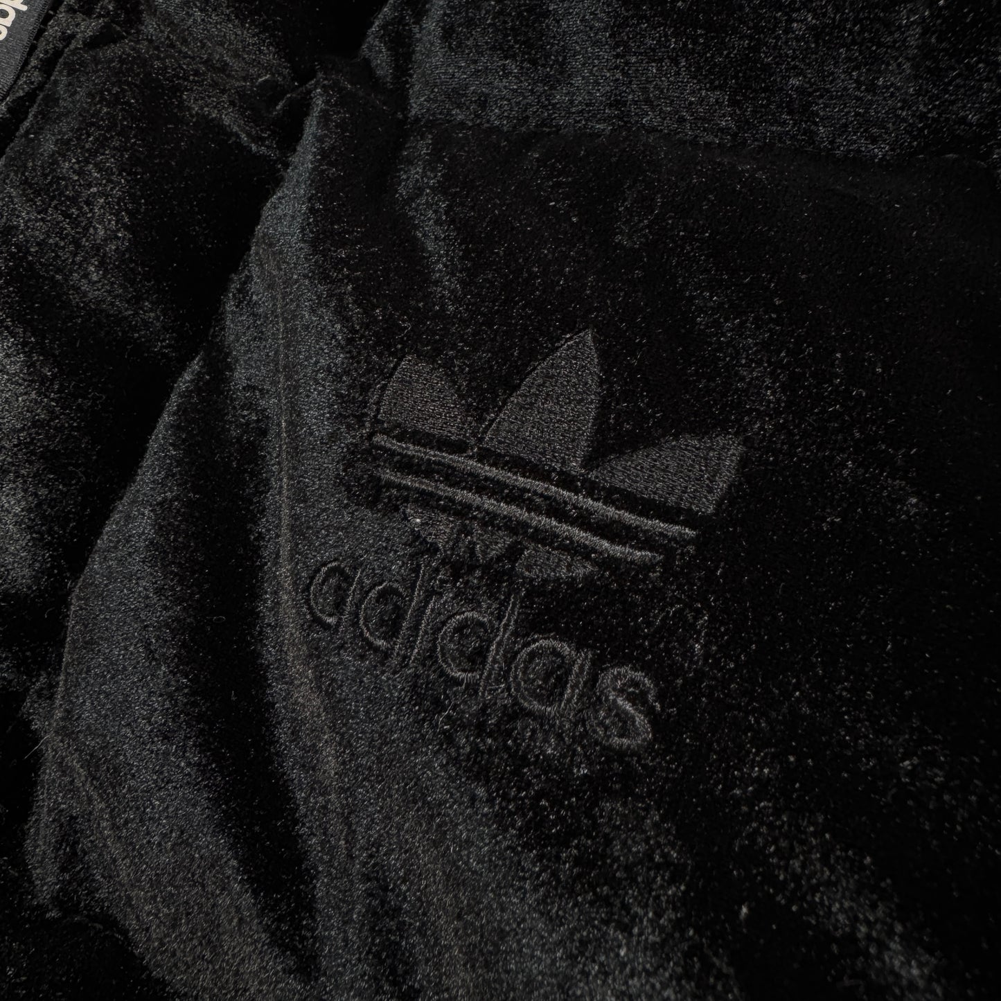 90s adidas アディダス ベロア ダウンジャケット ブラック 銀タグ L ja-2603-020
