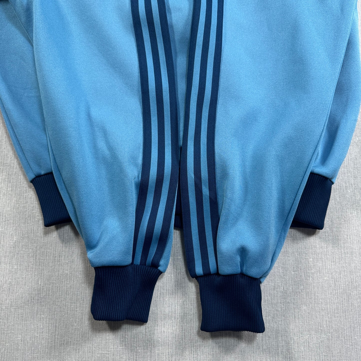 80s adidas トラックジャケット 水色 デサント製  4号 ad-t-2505-020