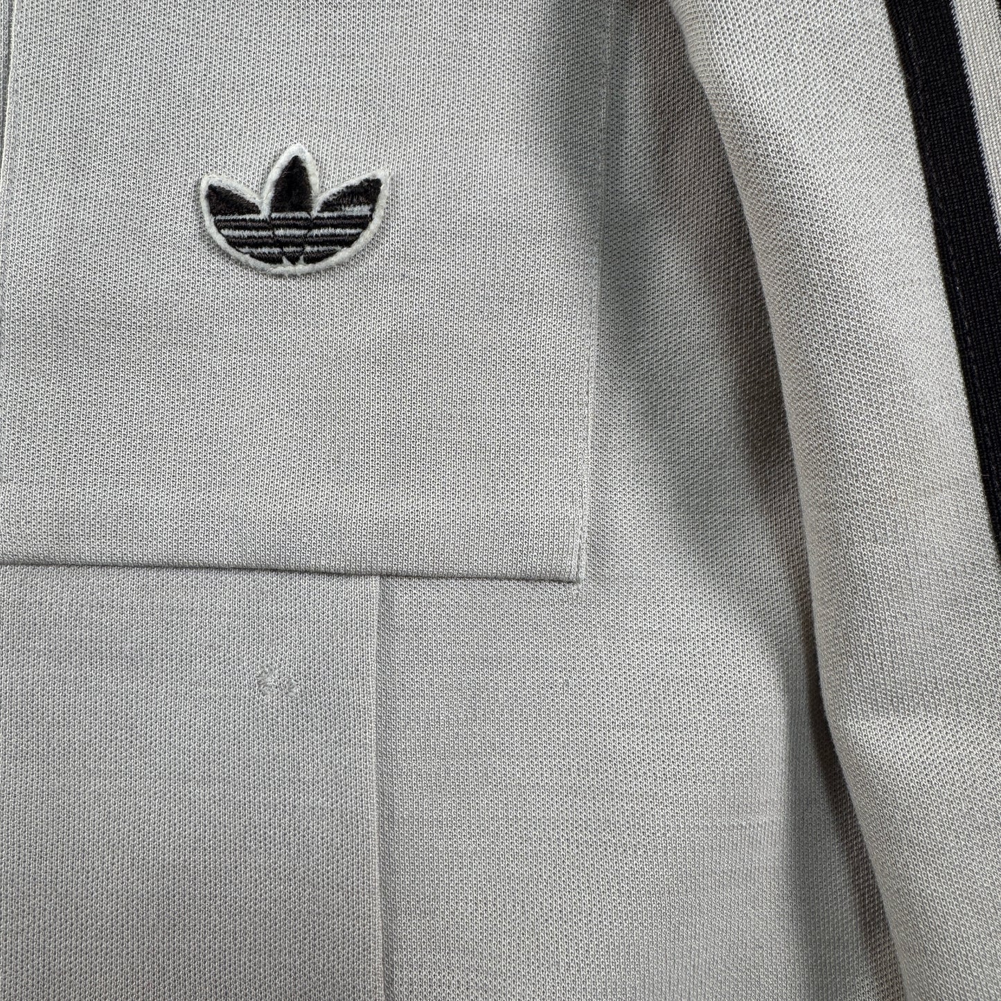 70s adidas トラックジャケット ガイコツジャージ ベージュ メタルボタン 48 ad-t-2505-025