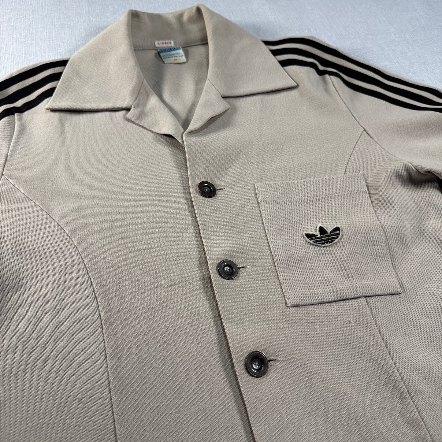 70s adidas トラックジャケット ガイコツジャージ ベージュ メタルボタン 48 ad-t-2505-025