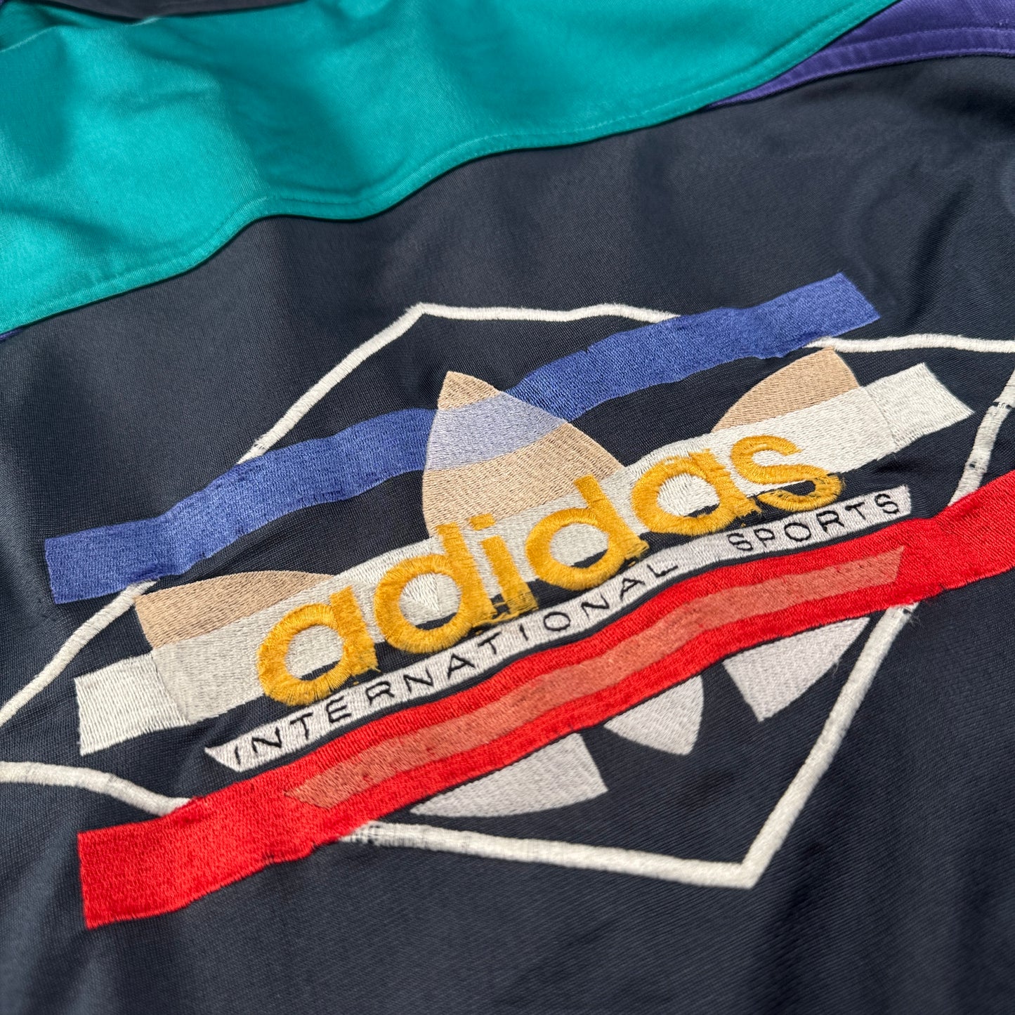 80s adidas トラックジャケット 黒 刺繍 銀タグ ad-u-2505-026