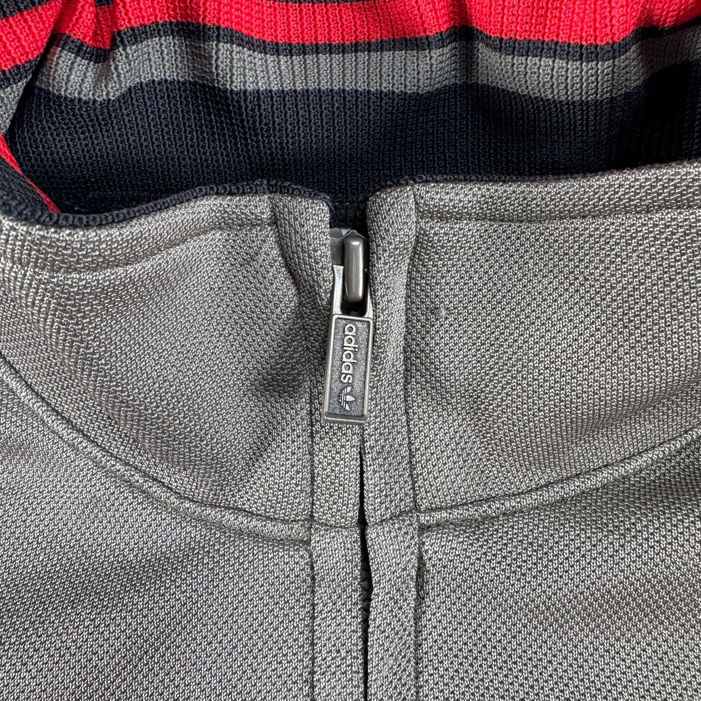 90s adidas トラックジャケット グレー デサント製 M ad-u-2505-027