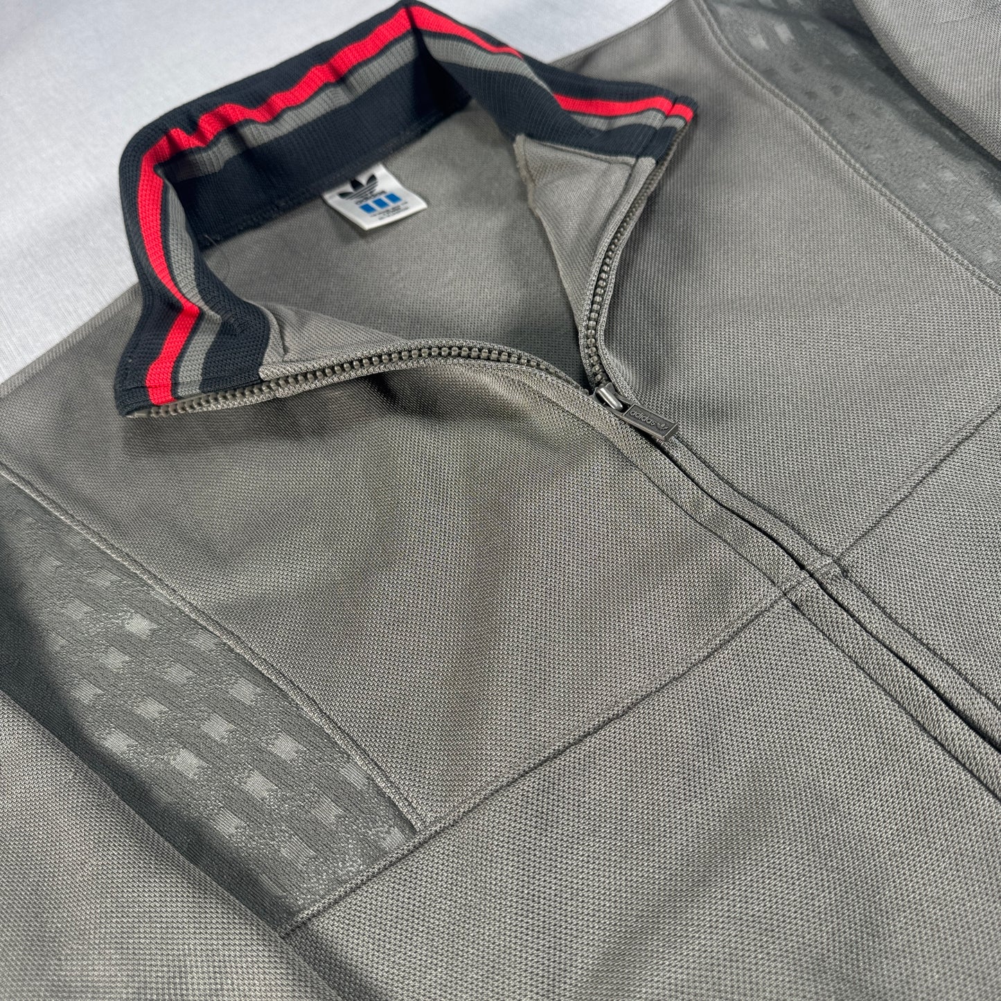 90s adidas トラックジャケット グレー デサント製 M ad-u-2505-027