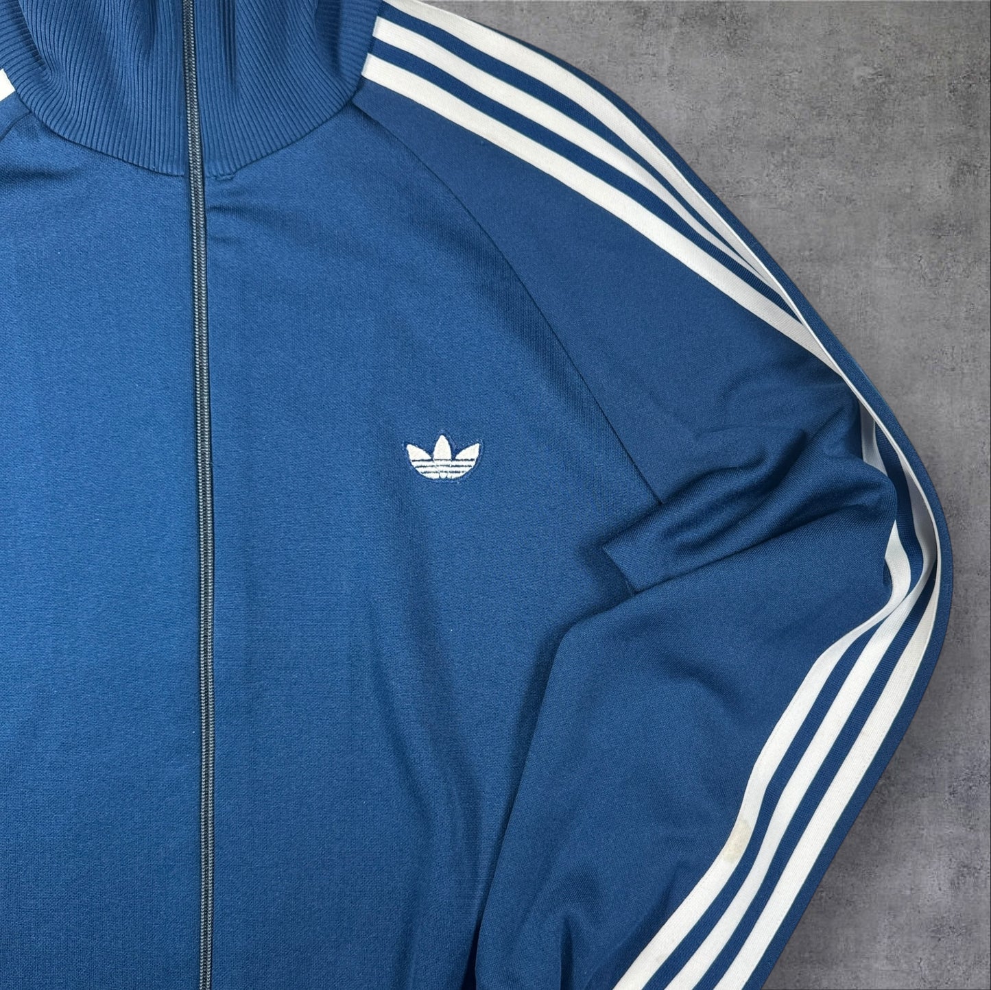 80s adidas トラックジャケット ネイビー デサント製 2号 ad-t-2505-010