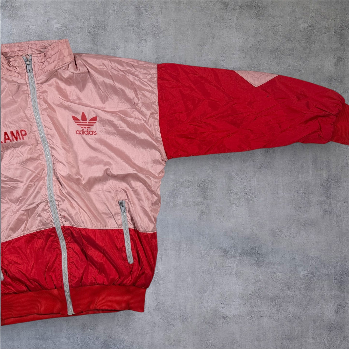 90s adidas ナイロンジャケット ピンク 万国旗タグ ad-u-2505-004