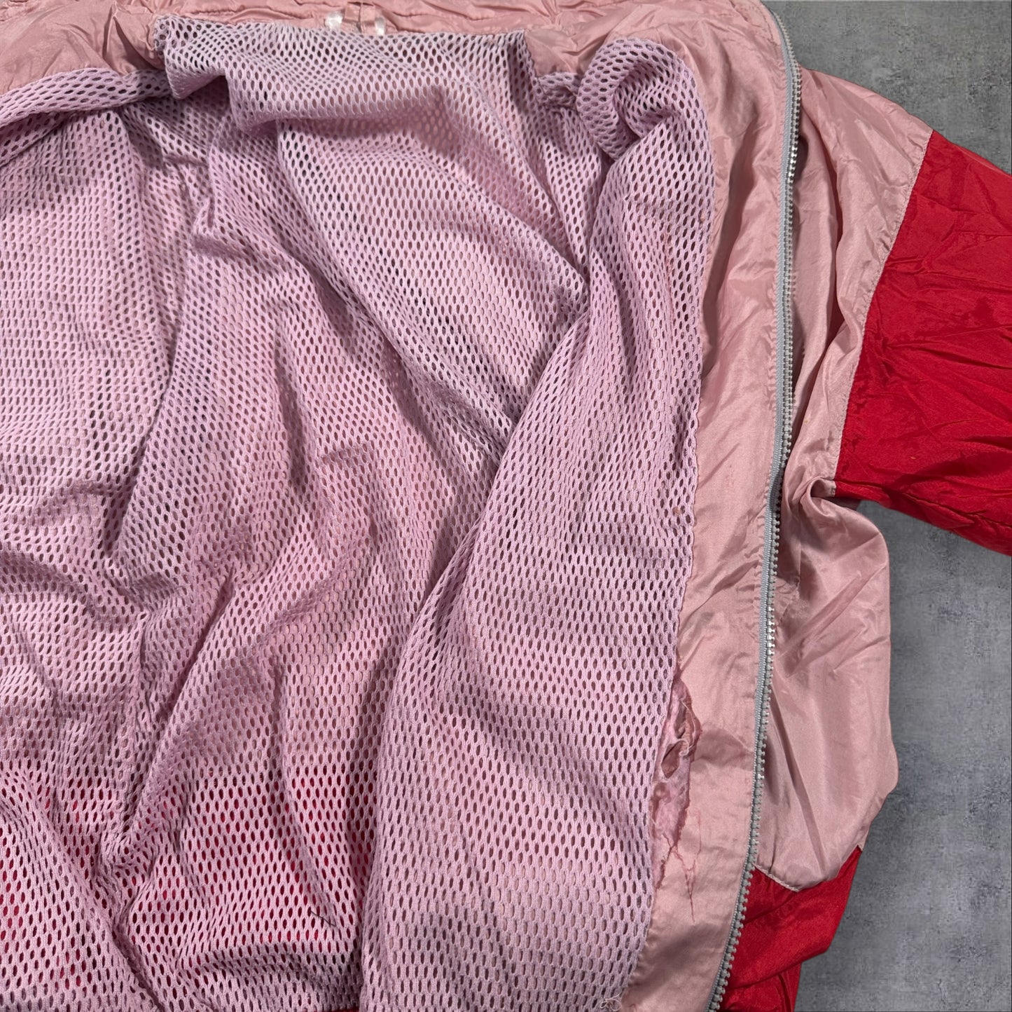 90s adidas ナイロンジャケット ピンク 万国旗タグ ad-u-2505-004