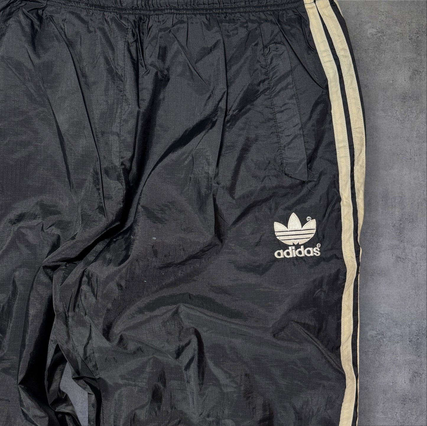 90s adidas ナイロン トラックパンツ ad-u-2505-005