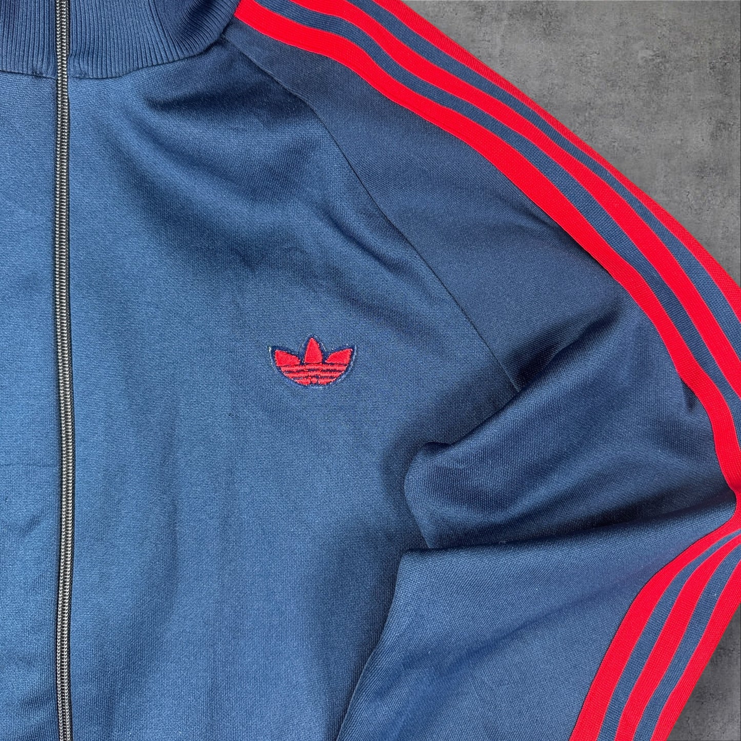 80s adidas トラックジャケット ネイビー 赤ライン デサント製 1号 ad-t-2505-011