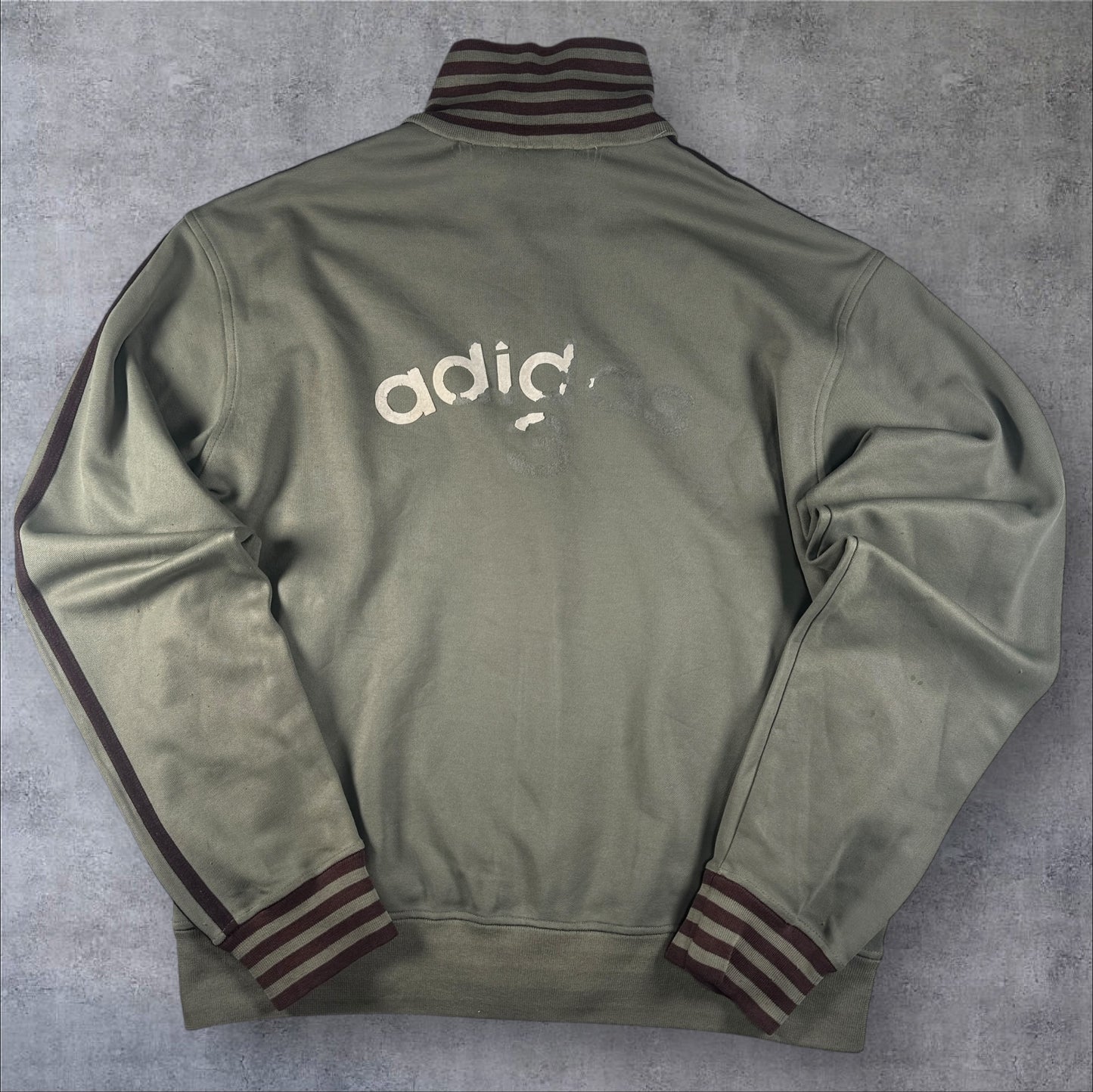 adidas トラックジャケット カーキ O ad-u-2505-010